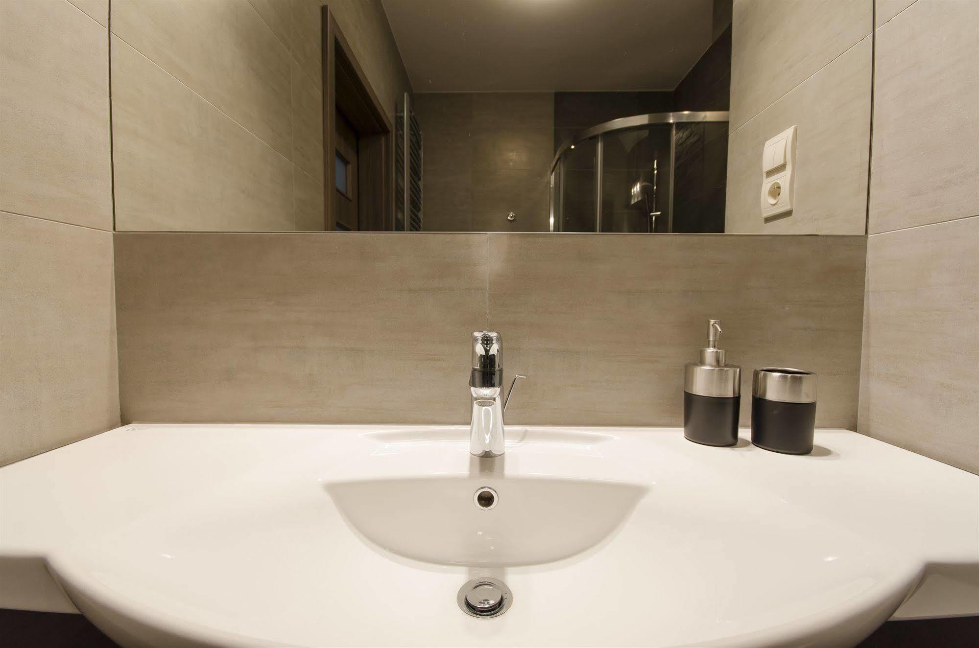 Angel City Center Krakow Aparthotel 외부 사진